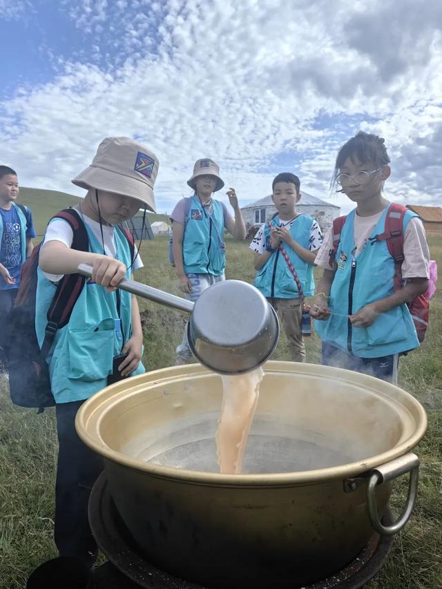 “奇妙自然，京蒙少年草原行”呼伦贝尔生态与民族文化研学活动圆满闭营