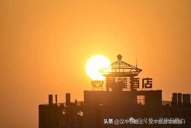 汉中汉江湿地晨景绝了！薄雾锁江，鸟戏江波，宛如仙境！