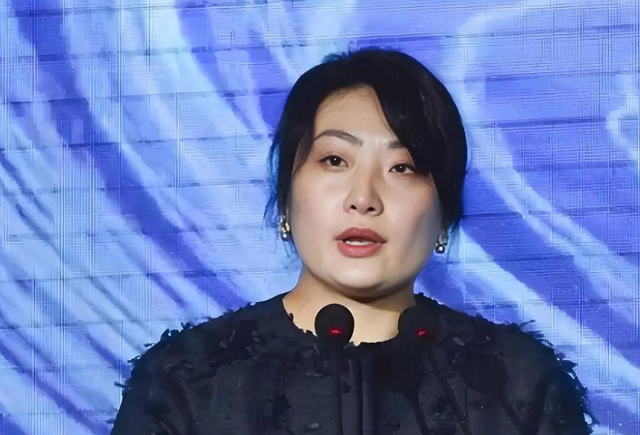 “私生子事件”还不到2天，宗馥莉亲叔叔坐不住了，指责她不厚道