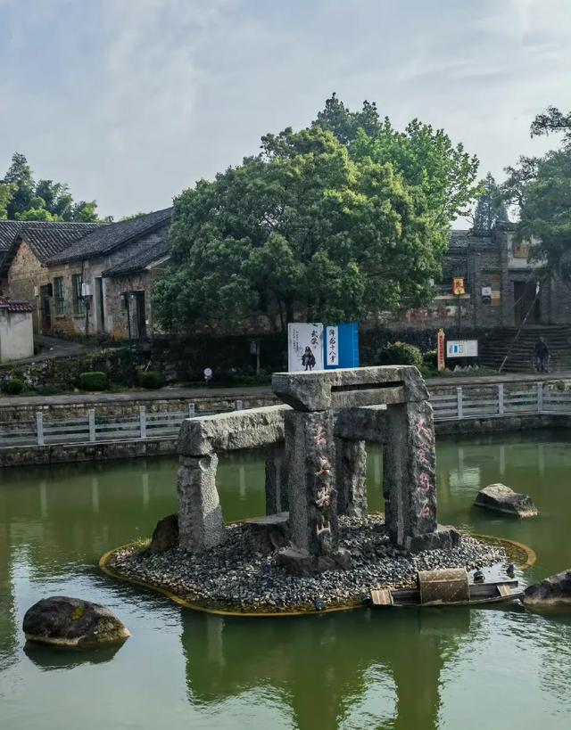 浙江有一个神仙级避暑小山城,被称为云巅之上的“空中乡村”!