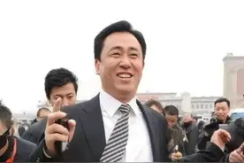 许家印被抓 16个月后，歌舞团长白珊珊近况曝出：人在澳门生活滋润图片