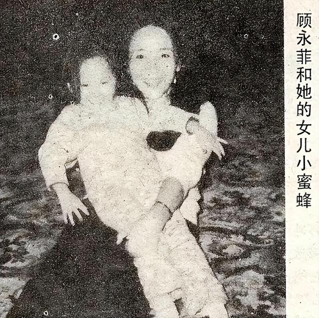 她是央视春晚主持人，吞300片安眠药自杀未遂，抢救7天救回小命