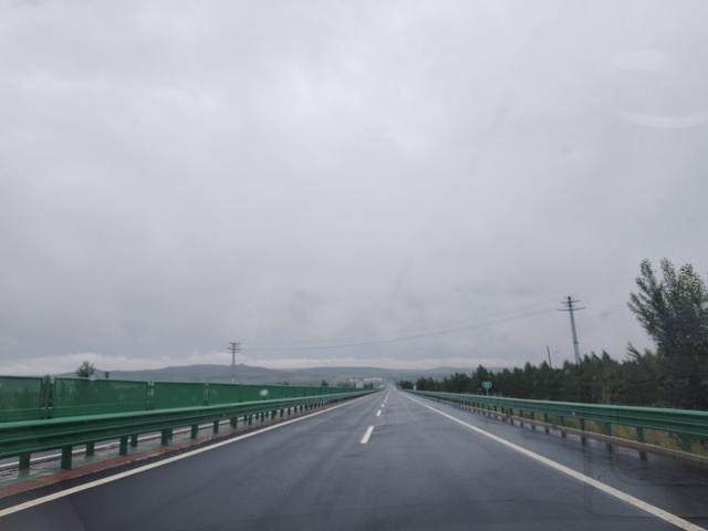 带娃去北极第三站西乌，大同到西乌749公里的风雨路