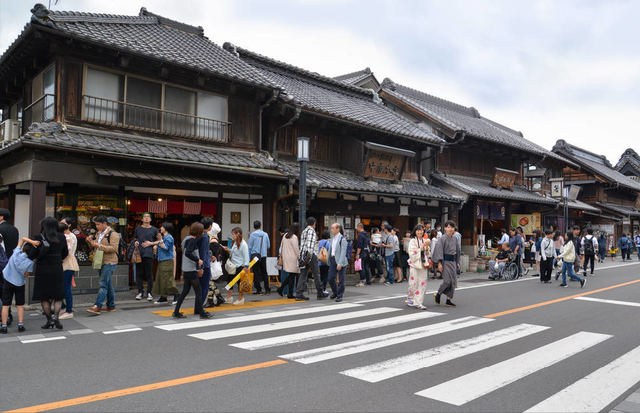 不去日本了！春节赴日游客暴跌50%，中国人把钱送给了这两邻国