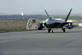 美多批F22部署琉球，要武器测试？解放军无人机逼近，机头已变样图片