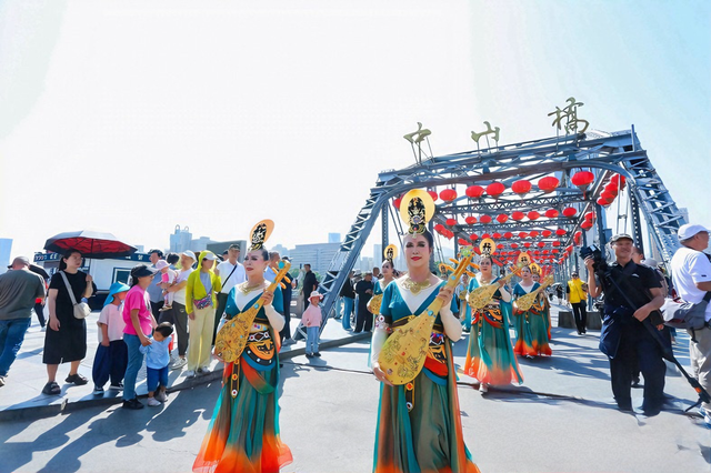 “城市百年”2025首届中老年人才艺大赛开幕