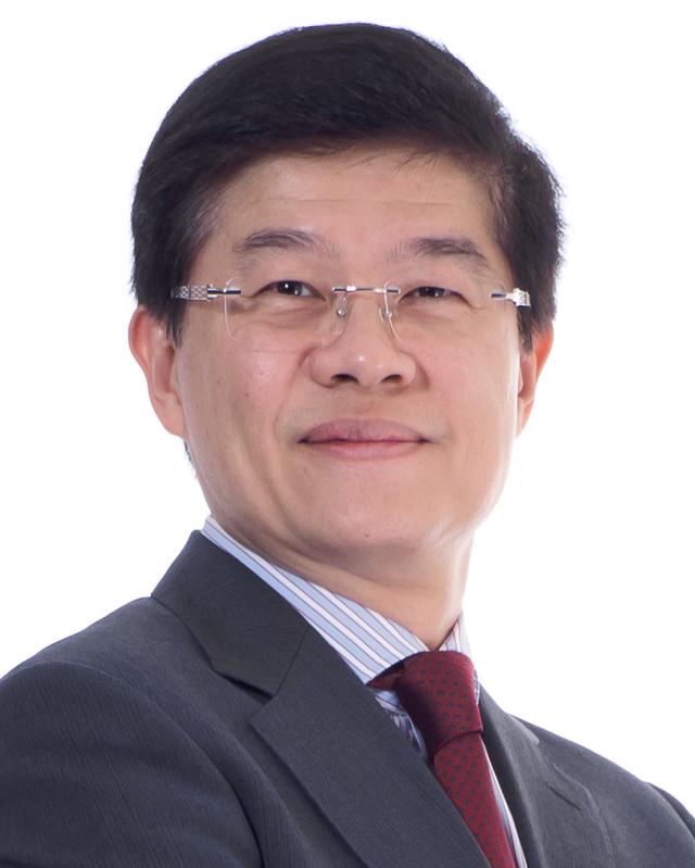 无惧威胁，洪秀柱已抵达北京，将出席93阅兵，国民党表态令人心寒