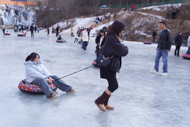 陇南，在冰瀑与雪野之间。