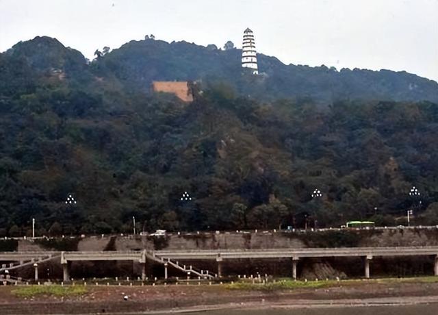 四川旅游：难忘宜宾长宁热气球赛采风行(图)