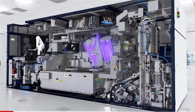 荷兰宣布！光刻机新规震动全球芯片业，中国供应链自给按下加速键