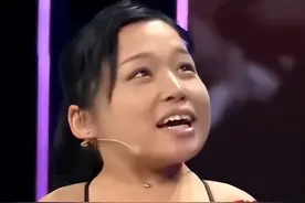 河南1米1姑娘爱上男闺蜜，却遭父母强烈反对，哭着上节目告白！图片