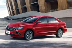 一箱油800公里，才卖6万多，这三款车是公认续航王，省油还耐用图片