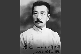 中国现代最著名的十位作家图片