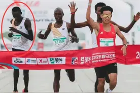 北京半程马拉松冠军风波：何杰被保送冠军，外籍配速员引发热议。图片