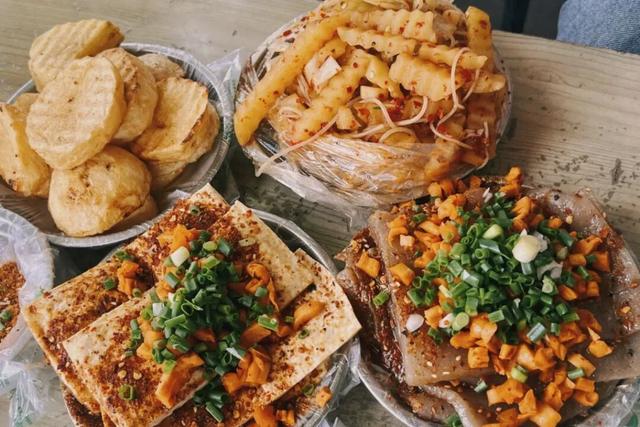 比大理浪漫！比昆明更近！高铁直达阳光小城，2万株蓝花楹美疯！观海登山，美食吃到爽！