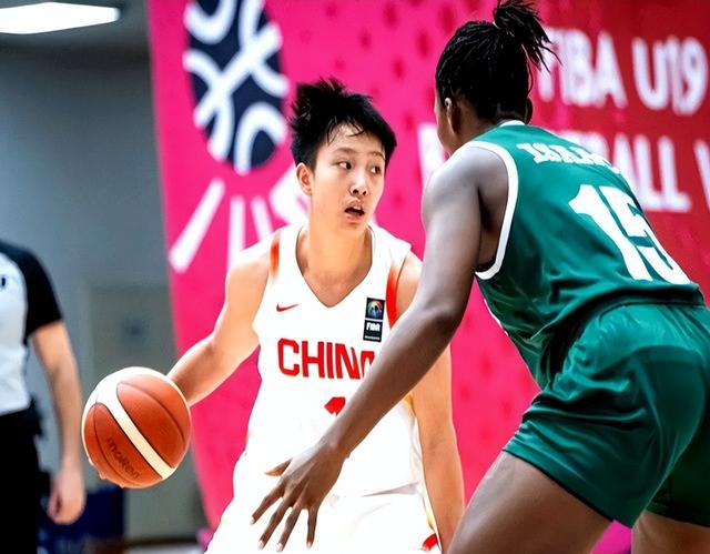 狂砍25+13复仇劲敌，她是中国女篮未来之星