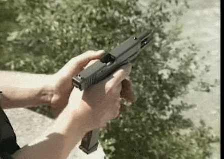 SCAR系列步枪宣布停产！哪些“世界名枪”原来都是被游戏捧红的？