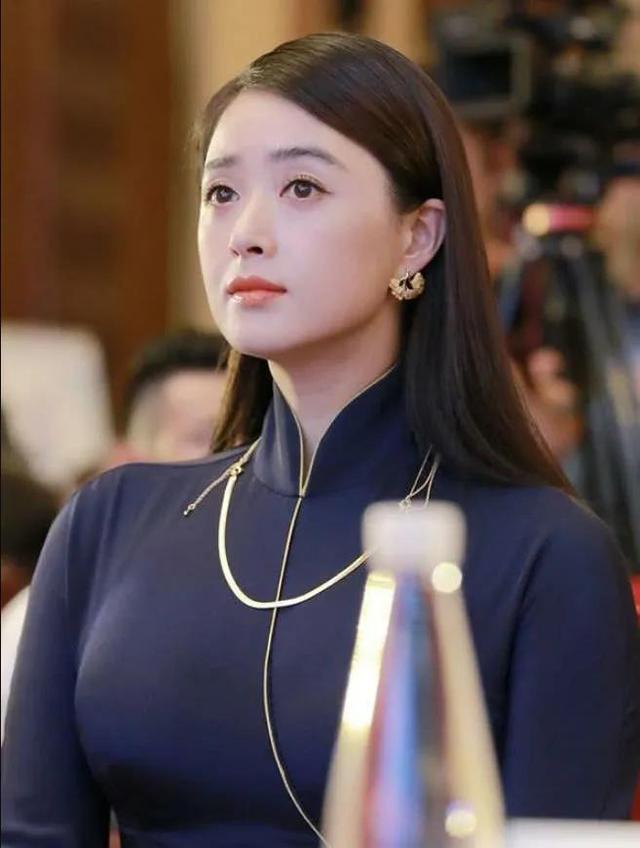 陪睡陪玩只是冰山一角，知名女星再曝潜规则，下药被性侵反遭威胁