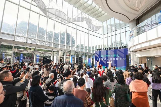 雪越千山绽热土！呼伦贝尔携冰雪盛宴邀大湾区、川渝共赴冬约