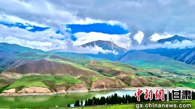 中新武威观丨毛藏初秋：斑斓山水间的温柔诗意