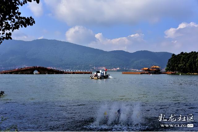 东风坝开合浮桥打个卡