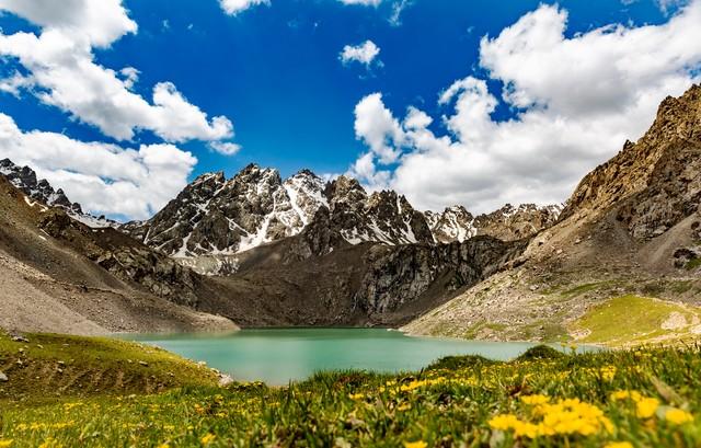 和老伴去新疆阜康住了一个月，我实话实说：跟网上说的不太一样～