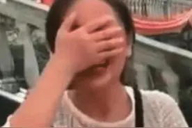 女子摇到“尴尬”车牌号，女车主哭笑不得：这还怎么挂？图片