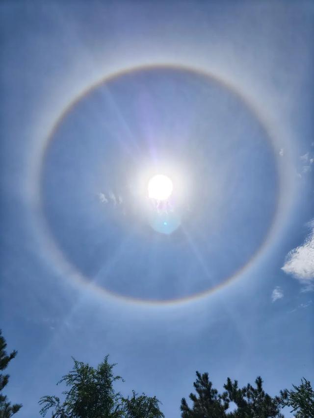 油画朝霞、超大日晕…最近山西的天美绝了！但接下来高温、大风、雷电…