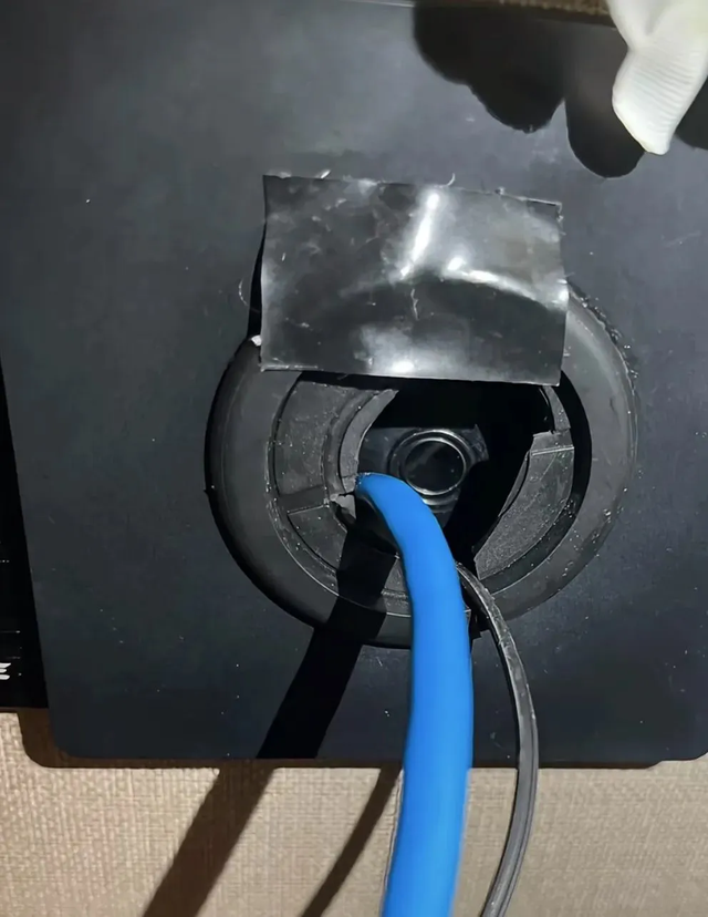 8年烧光50个亿！从人满为患到无人问津，全国古镇为啥批量倒闭？