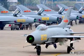 解放军歼7战机，仅剩150多架，2024年，会不会全部退役？图片