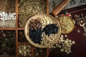 心脏怦怦跳，多半是血瘀，有一个中成药可以把瘀血化掉图片