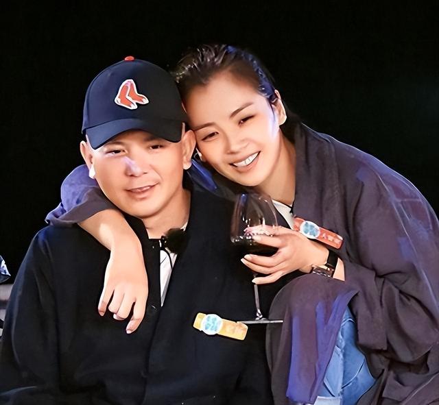 王珂没想到，为自己还清亿万债务的妻子刘涛，早已今非昔比