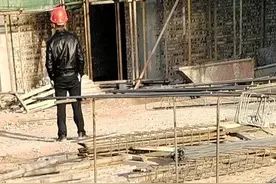 工地上各工种的价格几乎扯平，瓦工，木工，钢筋工都三百元一天图片