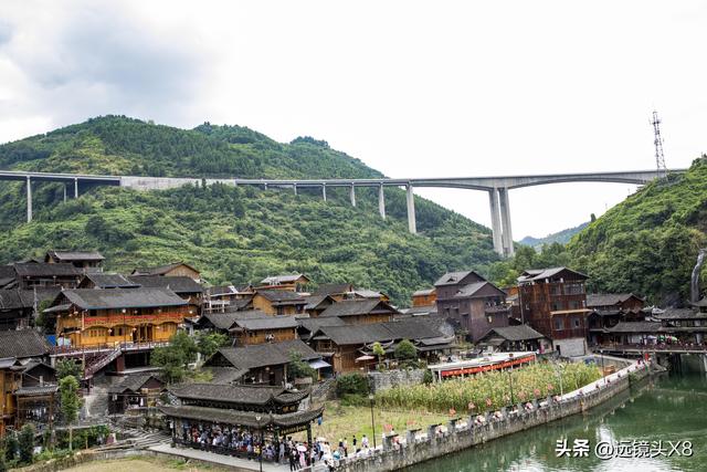 湖南湘西古城苗寨景观
