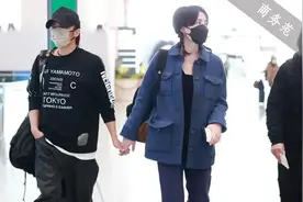 王菲机场背火Longchamp包，“松弛感”拉满！上班这么穿不费力~图片