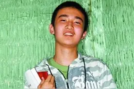 疯狂跳级的九省状元王百洋，上课只要一抬头，老师就知道题做错了图片