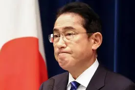 中国发射洲际导弹之后，日本第一个出来表态，还派舰艇过航台海图片