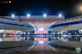 中国南航、国航接收首架C919客机，未来有望突破年交付100架？图片