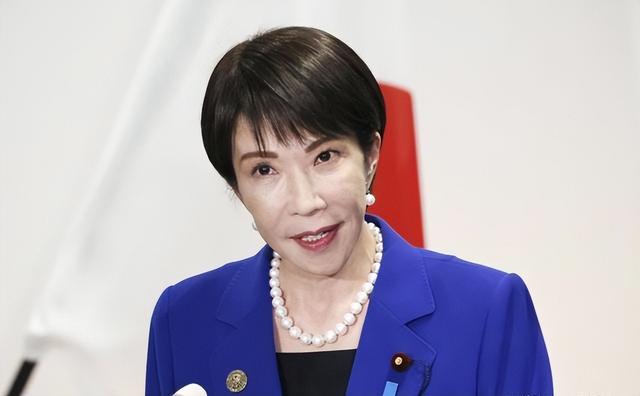 朝鲜出手了，金正恩亲临现场，一颗导弹砸向日本海，高市早苗傻眼