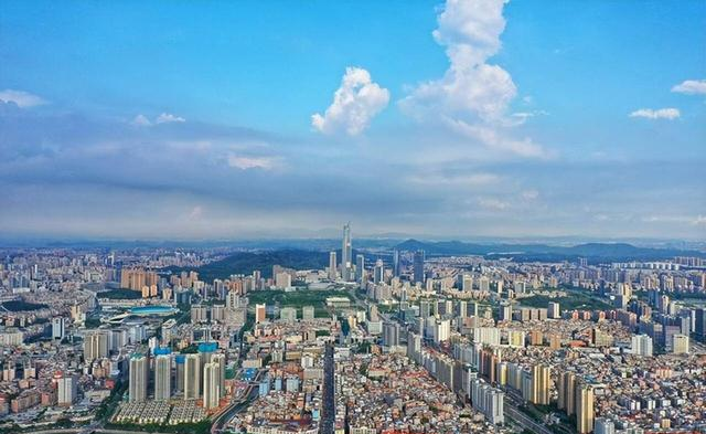 从东莞去杭州住了一个月，说真心话，东莞和杭州比还是差太远了！