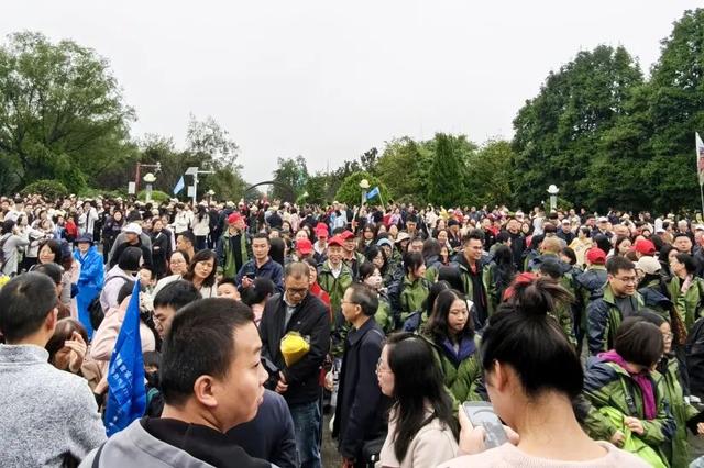 明月山迎3000人工会游团，冬季旅游人气旺！