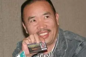 赖昌星已入狱十年，他的家人过得怎样？被妻子抛弃，儿子逃亡多年图片