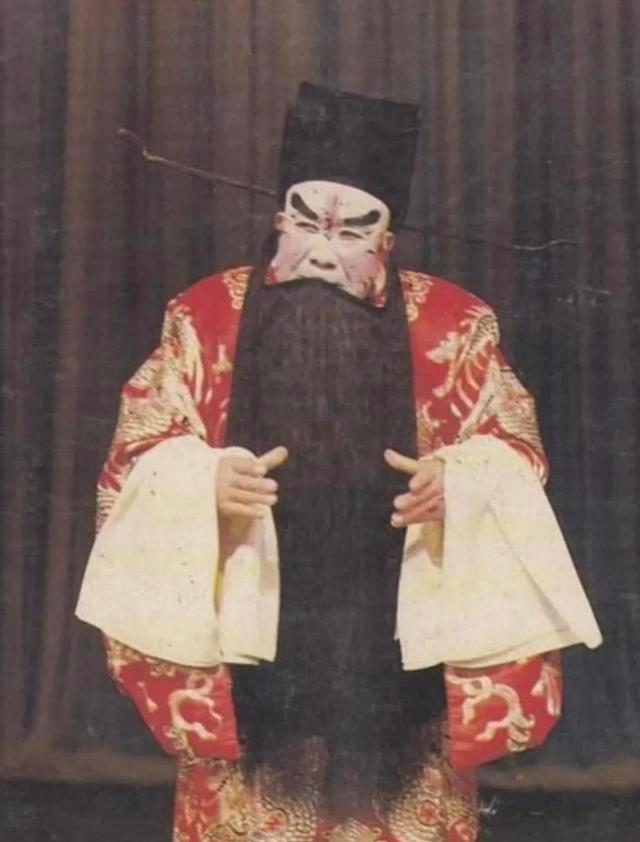 袁世海这样评论样板戏以及钱浩梁、刘长瑜在《红灯记》中的表演 第4张