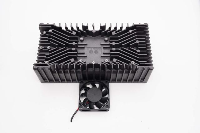非大型切割机搞不定这大块头！九号1080W ebike新国标充电器拆解