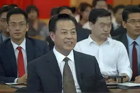 解气3.30！退休四年照样铐走！这个厅官把爹妈起的名字糟践透了图片