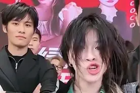 “红绿灯的黄”再次复播，“收敛多了？”图片