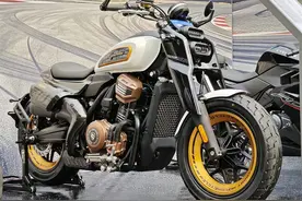 赛科龙自动挡AQS401亮相，和闪300自动挡相比，哪个更好图片