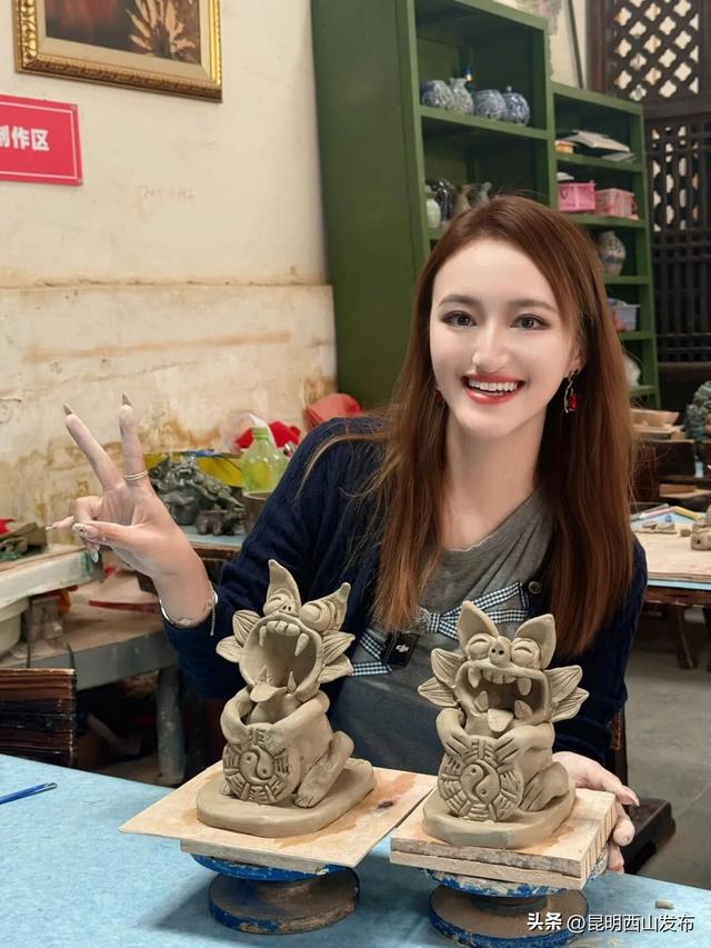 在昆明这个“非遗乐园”，我亲手捏出瓦猫、染出蓝花布，把老手艺玩成了新乐趣！