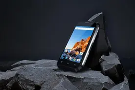 傻瓜机一年卖280万台，美国正在抛弃智能手机，中国是否要效仿？图片