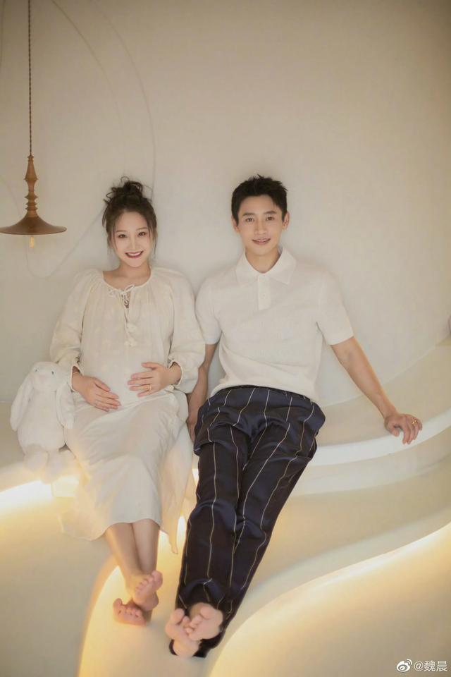 《沉默的荣耀》原来他们是夫妻，被于和伟带火，妻子漂亮孩子两岁